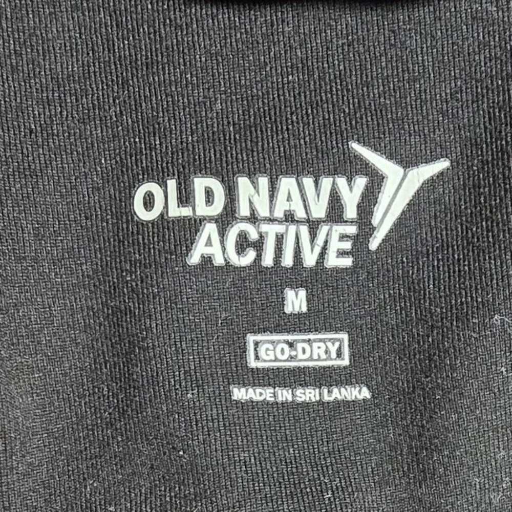 Old Navy Active Womens Medium Black Go Dry Sports Bra‎ Criss Cross Back MEZ